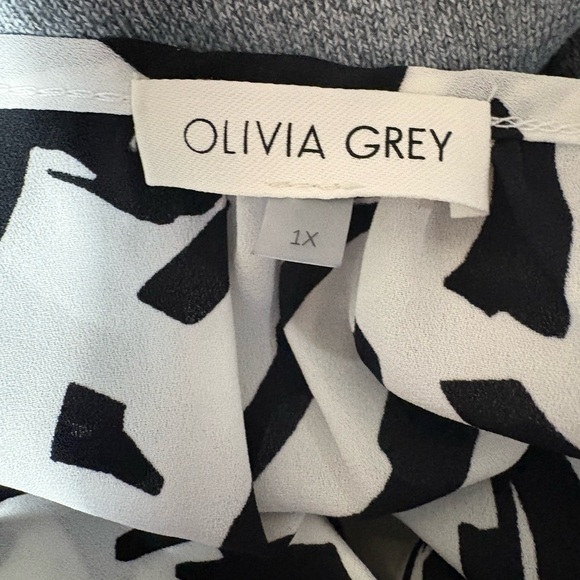 Plus Size 1X Olivia Grey Black & White Print Knit Blouse Long Sleeves - Picture 2 of 3